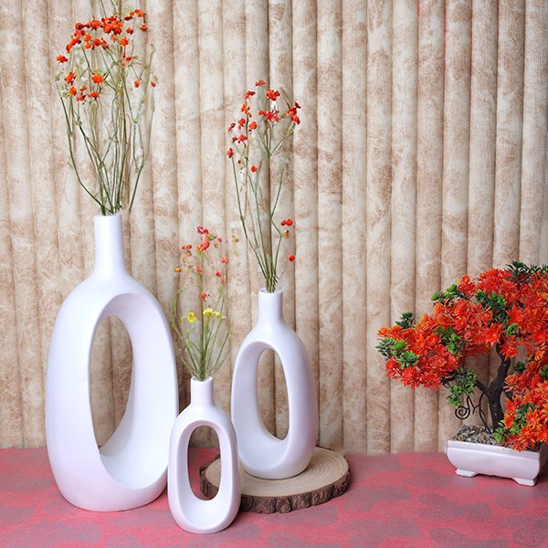 Oval-Shaped Flower Vases for Home Decor (White) Polyresin – 9.5 Inch