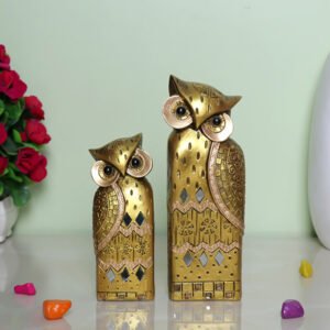 Decorative Golden Owl Figurine Set – Handcrafted Showpiece (Large: 19cm H x 6cm L x 4cm D, Small: 14cm H x 5cm L x 4cm D) - Image 1